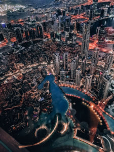 Vista sulle fontane del Dubai Mall dal Burj Khalifa Cosa vedere e fare negli Emirati Arabi
