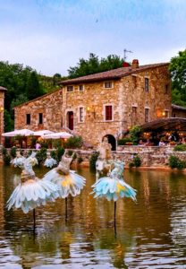 Vasca termale Bagno Vignoni in Val d'Orcia