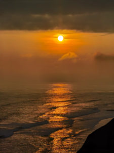 tramonto sull'oceano pacifico da Miraflores cosa vedere e fare a Lima in due giorni