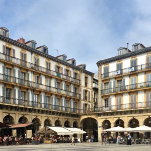 plaza de la constitucion san sebastian cosa fare e vedere