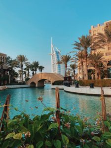 Madinat Jumeirah vista su La Vela Itinerario di 5 giorni tra Dubai ed Abu Dhabi