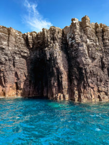 Cosa vedere a Carloforte Grotte della Mezzaluna