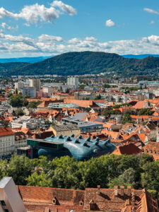 Kunsthaus Graz dalla Rocca Cosa vedere e fare a Graz in Austria