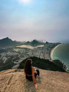 Morro dois irmaos trekking